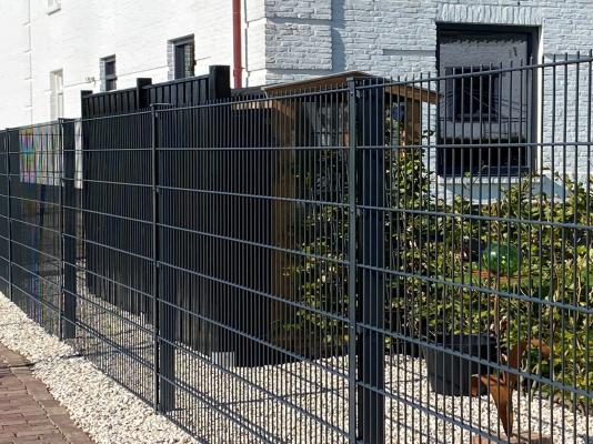 Metal fence packages 